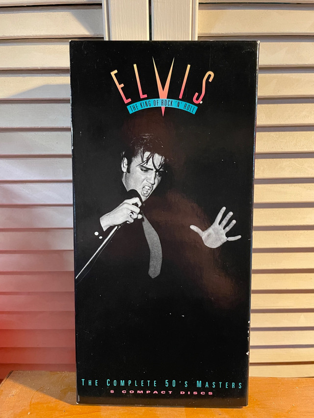 Elvis Presley cd box set in CDs, DVDs & Blu-ray in Kawartha Lakes