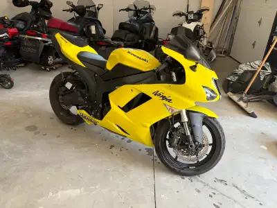 Bike runs great, in good condition. Message with any questions or if you want to come take a look.