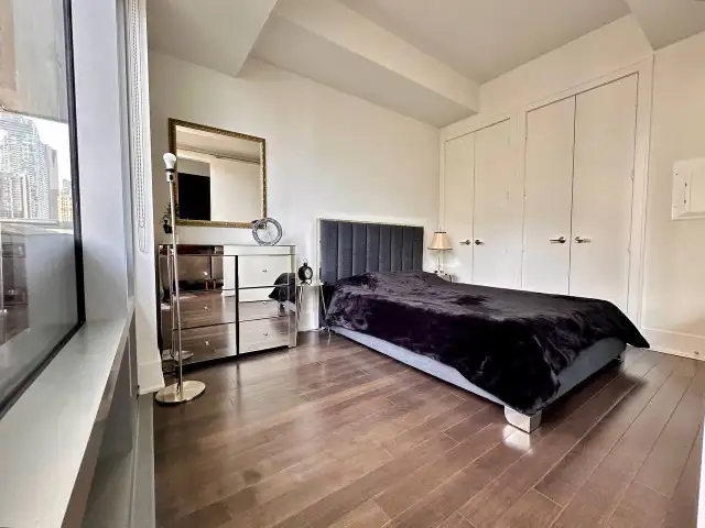 Rooms in Downtown Toronto, waterfront area  in Room Rentals & Roommates in City of Toronto - Image 7