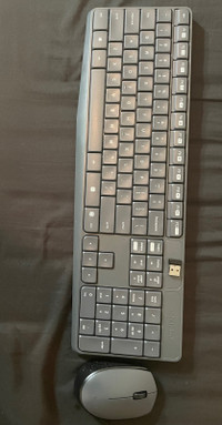 Brand new wireless  keyboard & mouse set 
