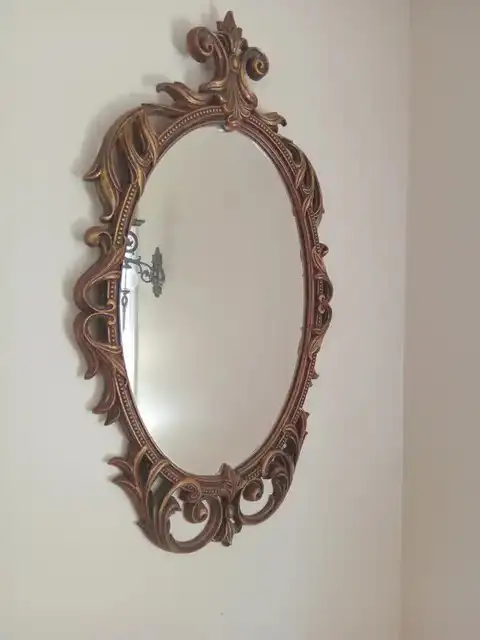 Vintage 1970s Ornate Hollywood Regency Plastic Frame Mirror in Arts & Collectibles in Calgary - Image 2