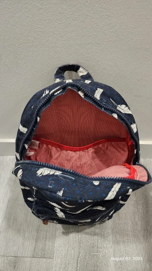 Bag pack ( Brand : Herschel )63417655225731122
