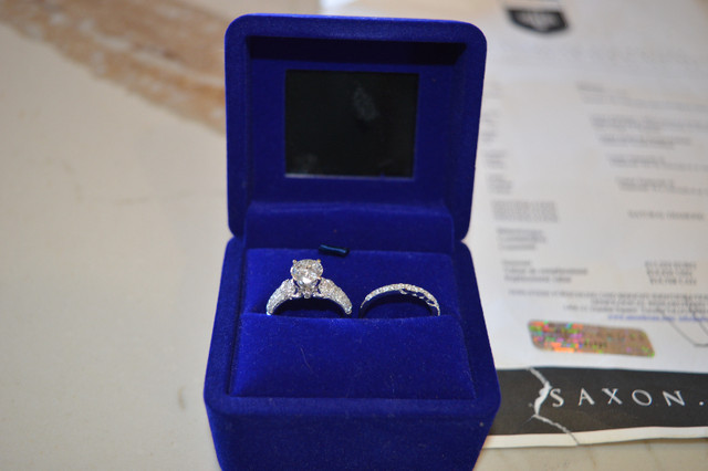 beautiful wedding/engagement ring combo in Jewellery & Watches in City of Halifax - Image 2