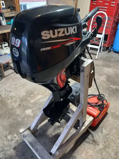 2017 Suzuki four stroke short shaft outboard motor with electric start and pull start. Great running...