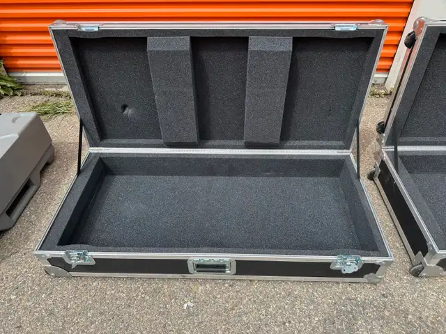 Two Clydesdale Heavy Duty Hard Shell Cargo Cases (Trunks)62863271934466124