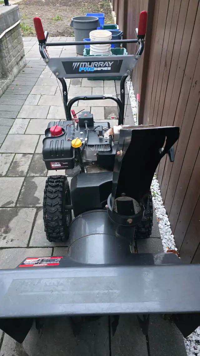 SNOW BLOWER FOR SALE in Snowblowers in City of Toronto - Image 3