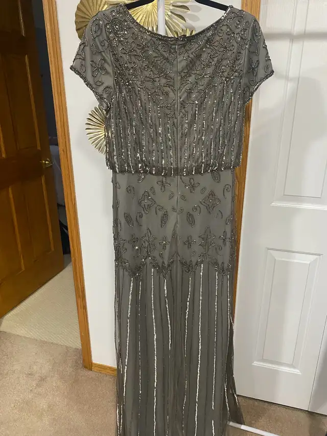 dresses new  100$ each62863737015811123