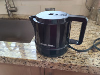 Proctor silex water boiling Electric kettle for sale In Brampton