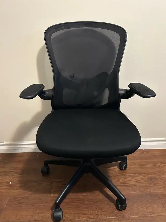 Office Chair in Chairs & Recliners in City of Toronto - Image 2