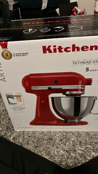 SELLING: KitchenAid Artisan Series 5-Quart Tilt-Head Stand Mixer