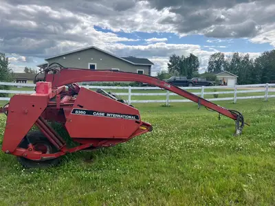 Hydro-swing , Haybine Case 8360, Mower conditioner. 12ft cutting. Sickle cutter bar. Rubber roller f...