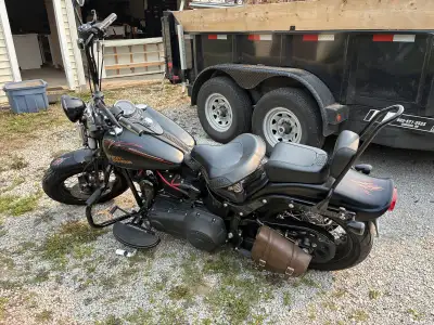 2008 Crossbones. Excellent condition. Includes extra seat, passenger Pilon, sissy bar, tuner, high f...