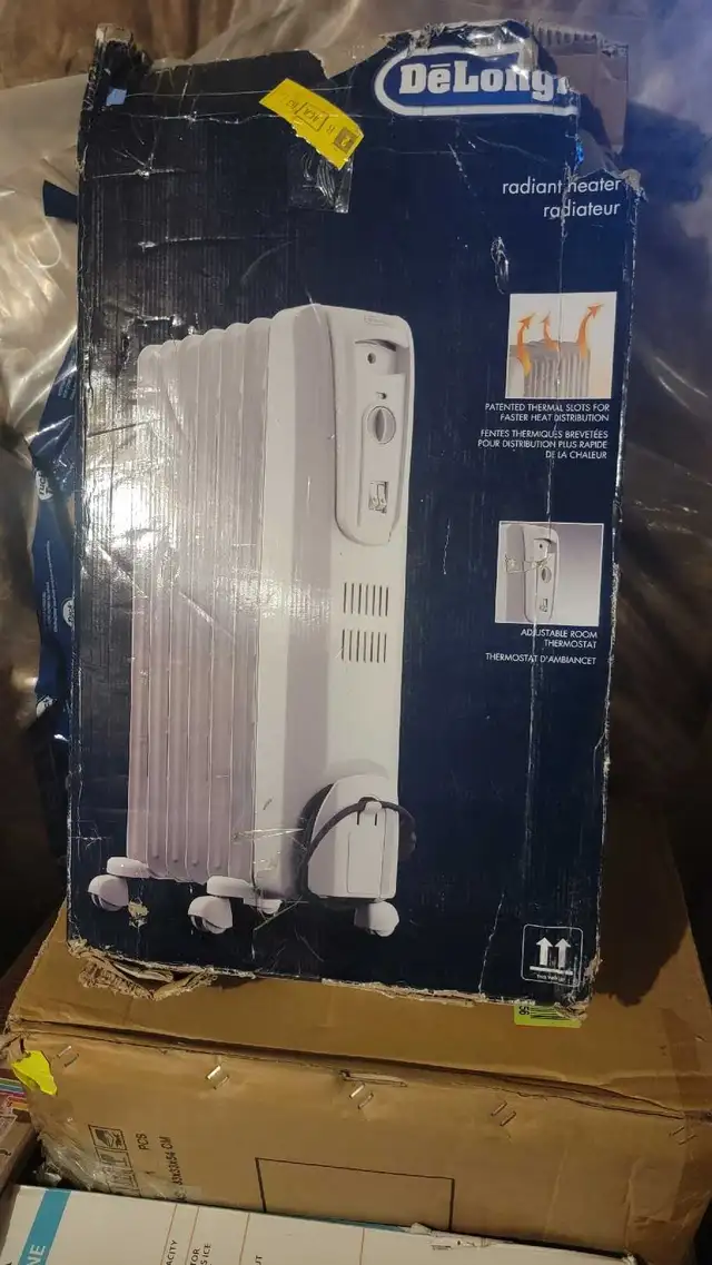 De'Longhi Oil-Filled Radiator Space Heater,  in General Electronics in Oshawa / Durham Region - Image 2