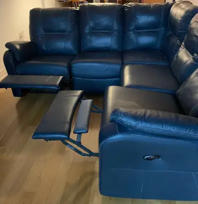 Sofa sectionnel Elran en cuir, bleu marin, View more