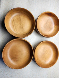 Wooden bowl set of 4