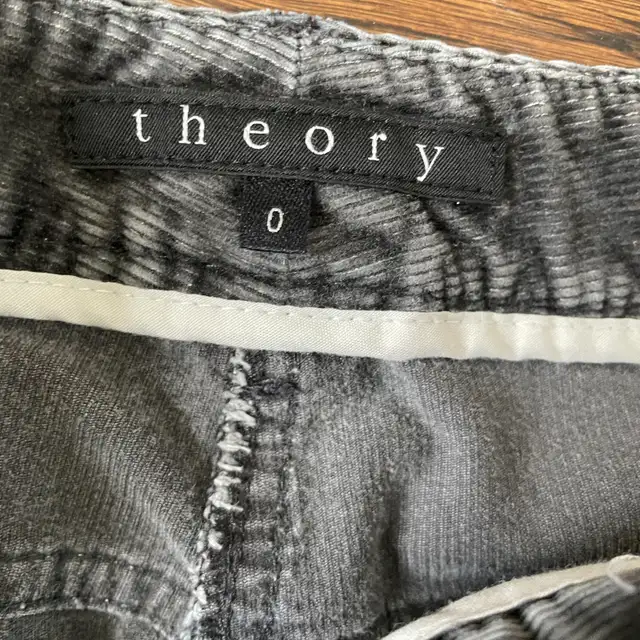 Theory Distressed Gray Corduroy Flare Pants-Size 0 in Women's - Bottoms in City of Toronto - Image 4