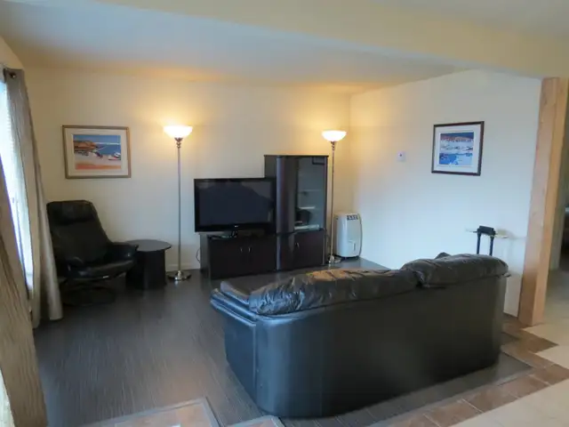 Maison à louer 6 1/2(3 chambres) court terme tout inclus in Long Term Rentals in Saguenay - Image 3