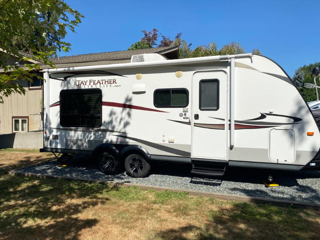 2014 Jayco Jayfeather Ultralite X213 in Travel Trailers & Campers in Abbotsford - Image 2