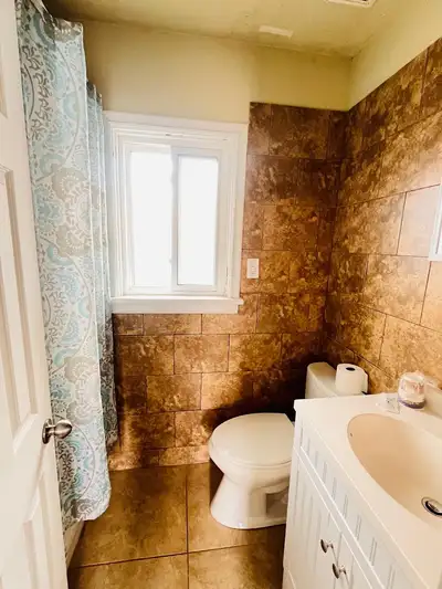 Private Single Room for Rent at Confessions Inn Motel 5384 Kitchener Street Call: 289-401-1524 Looki...