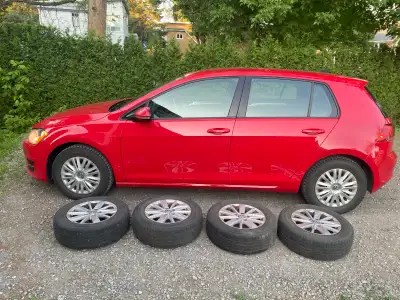 Volkswagen Golf 1.8 TSI à vendre: - 2015; - 132000 KM; - Jamais accidenté; - Sièges chauffants; - Tr...