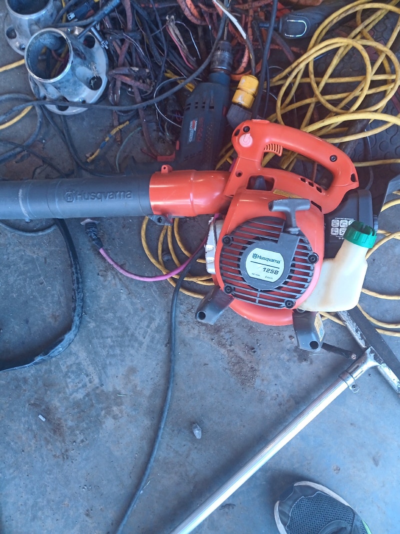 Leaf blower Lawnmowers & Leaf Blowers Kingston Kijiji