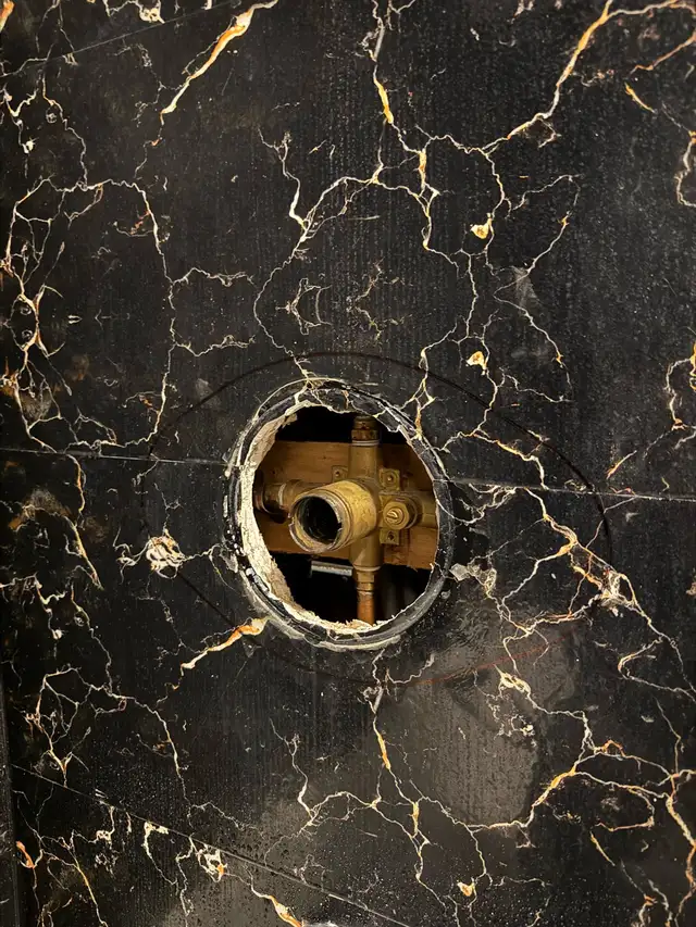 Licensed plumber 65723756834563124