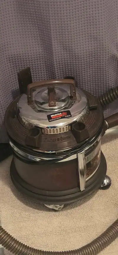 Clean your home with this Filter Queen vacuum cleaner, designed to deep clean carpets and hard floor...