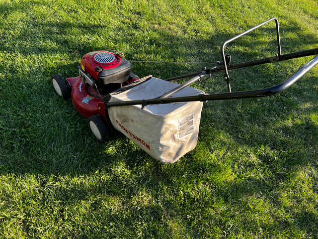 Craftsman 21” push mower in Lawnmowers & Leaf Blowers in St. Albert - Image 2