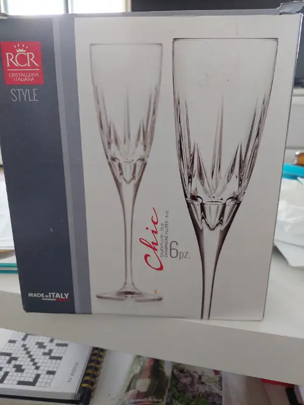 RCR CRISTALLERIA ITALIANA SET OF 6 CHAMPAGNE FLUTES! in Kitchen & Dining Wares in Calgary - Image 2