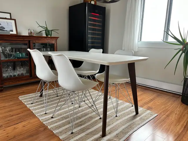 Structube Table
