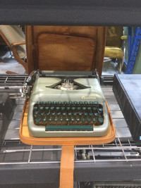 Typewriter / Dactylo