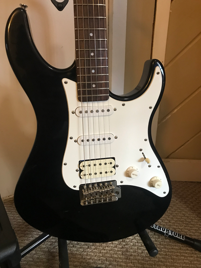 Yamaha Guitar & Amp Set, View more