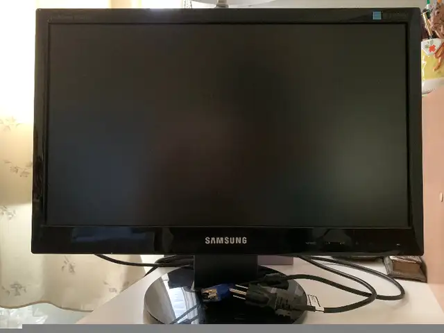 IBM Keyboard with cables and mouse : in Mice, Keyboards & Webcams in Cambridge - Image 3