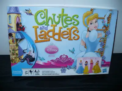Jeu de chutes et échelles de Disney. Le jeu inclut 4 pions princesses, le plateau de jeu, un tourniq...