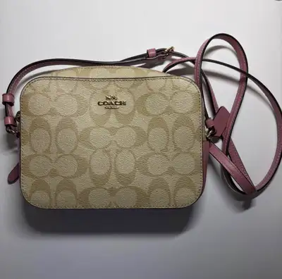 Coach camera bag in signature canvas Used only a few times, in excellent condition. Pick up or meet...
