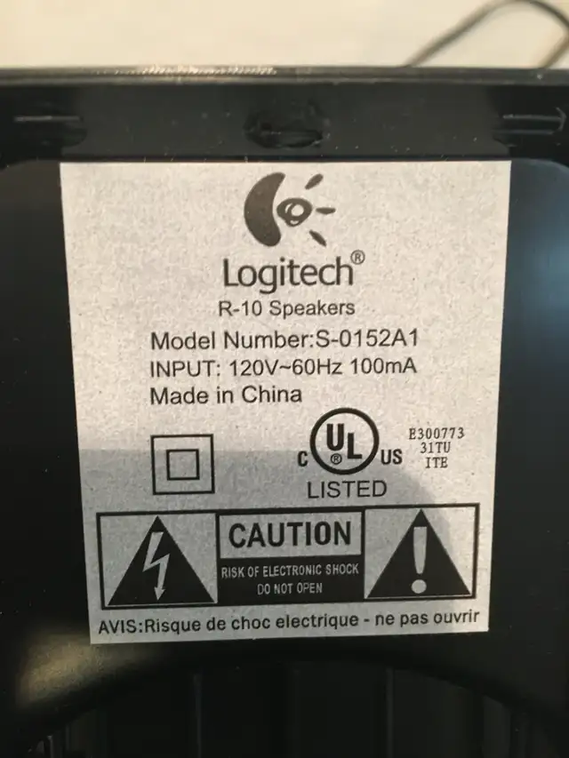 LOGITECH R-10 9" Tall Black Computer Speakers Plug & Play in Speakers, Headsets & Mics in Markham / York Region - Image 4