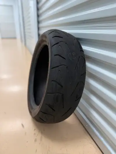 Size 200/55 R16 Motorcycle tire Bridgestone Exedra No damage or punctures Price 50$ Located in my st...