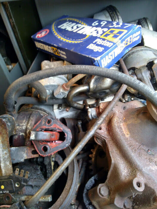 1969 chevy 327 v8 in Engine & Engine Parts in Sudbury - Image 4