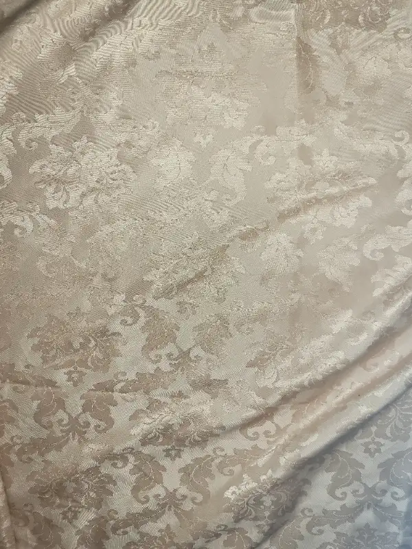 Fancy design fabric/ table cloth. I deliver!63384461471747121