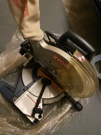 Ryobi 10” compound mitre saw, View more