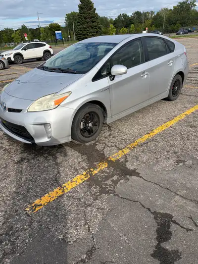 Toyota Prius 2012 hybride 317000km Transmission Automatique Caméra de recule Bluetooth Cruise contro...