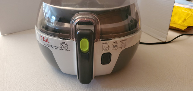 Actifry Air Fryer in Microwaves & Cookers in Moncton