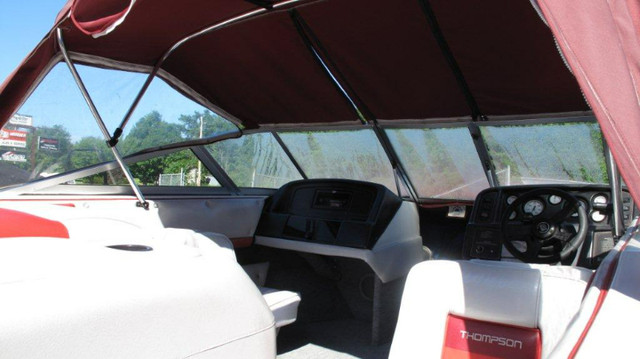 18' I/O Bowrider boat and trailer in Powerboats & Motorboats in Muskoka - Image 4