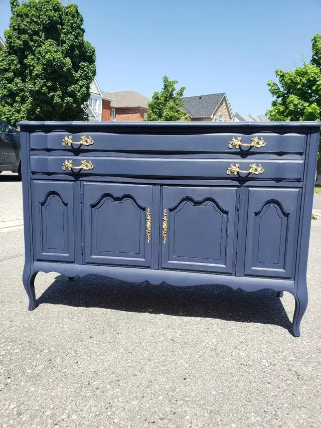 GREAT CONDITION MALCOLM SIDEBOARD--OPTIONAL HUTCH AVAILABLE in in Hutches & Display Cabinets in Markham / York Region - Image 7