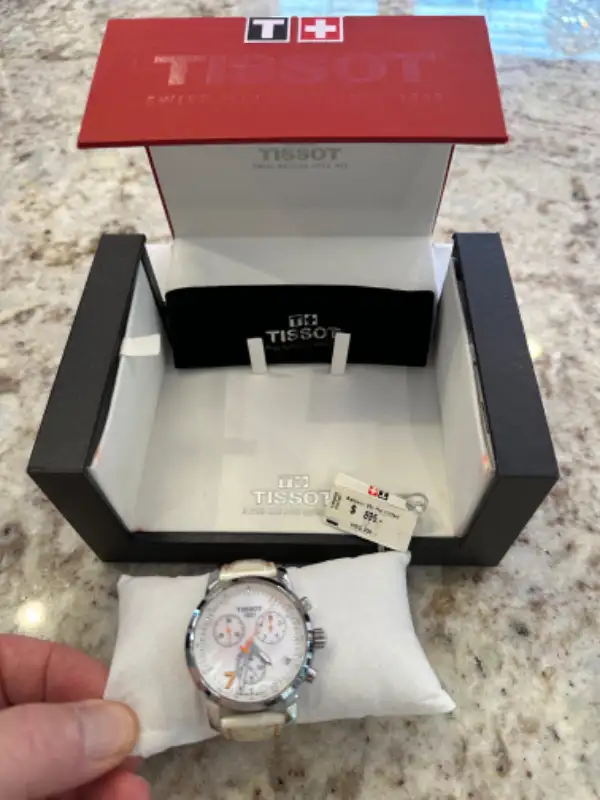 Ladies Designer Watches in Jewellery & Watches in Bedford - Image 5