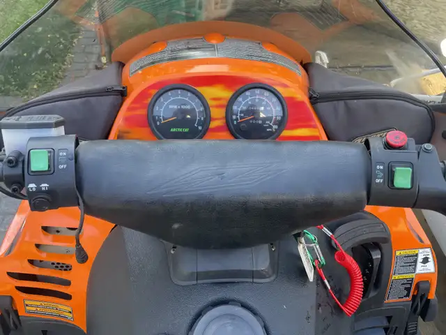 2007 Arctic Cat Z570 LX in Snowmobiles in Regina - Image 6