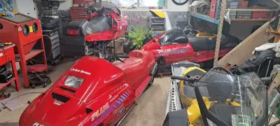 1989 to 1993 skidoo formulas. 6 chassis in total some with paper work and some without. Would like t...