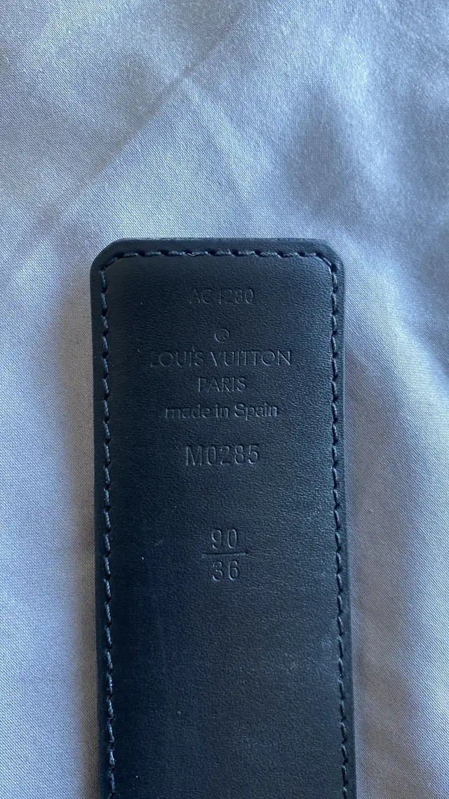 Louis Vuitton Reversible Belt in Men's in Mississauga / Peel Region - Image 11