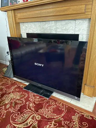 Sony Bravia KDL-55EX500 55” 1080p LCD TV – works great, View more