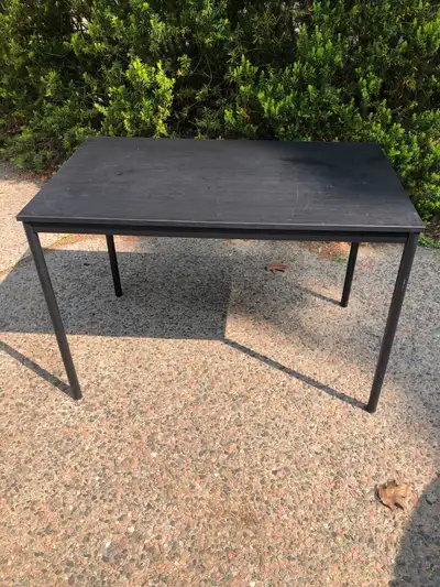 As seen in picture. Located right by Dal campus. Length: 110cm (43 1/4”) Width: 67cm (26 3/8”) Heigh...